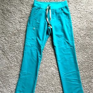 Figs Kade Cargo Scrub Pants